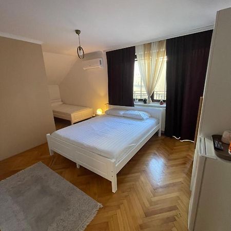 Guesthouse 12A Приштина Экстерьер фото