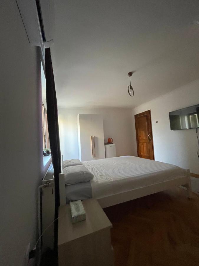 Guesthouse 12A Приштина Экстерьер фото